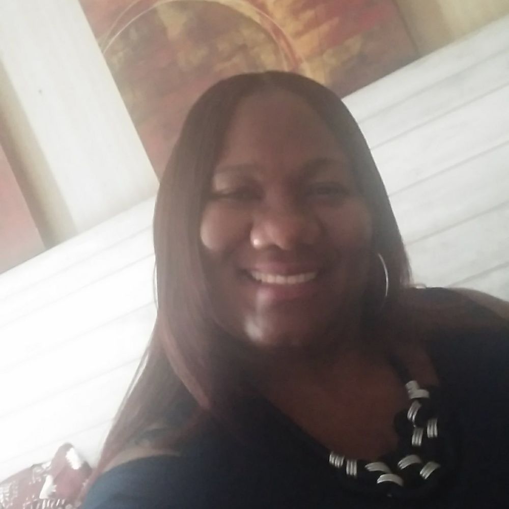 Meet your Posher, Connie